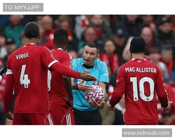 英超激战莱比锡逆转利物浦引发争议判罚全场沸腾