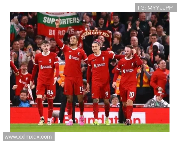 英超经典对决：利物浦小胜曼联引发全场热议与反思