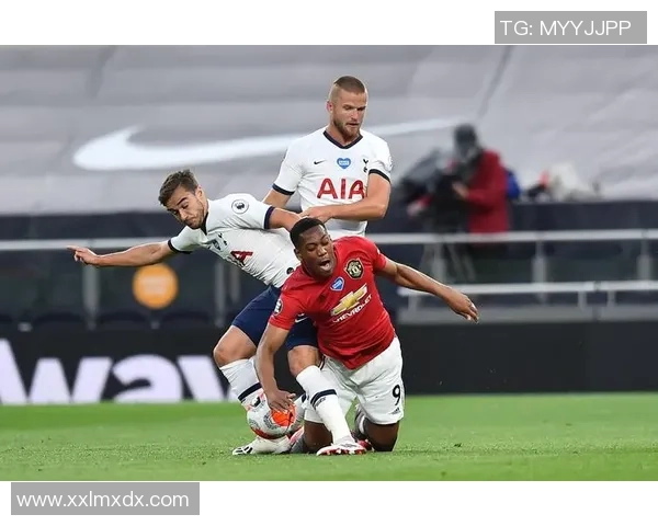 英超焦点战曼联小胜热刺战术解析全场瞬间沸腾