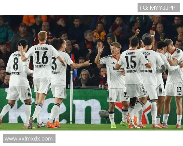 国王杯激战拜仁逆转巴萨绝杀时刻引发全场狂欢精彩进球回顾