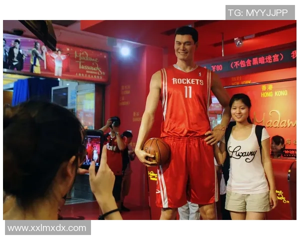 姚明带领火箭队勇夺NBA总冠军的辉煌赛季回顾与传奇时刻分析