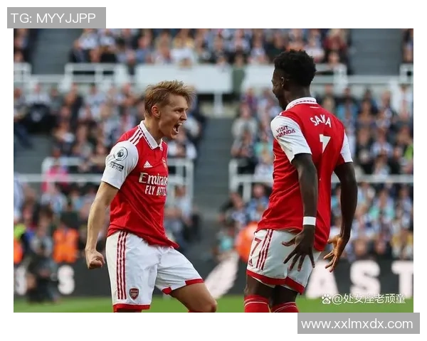 意甲激战阿森纳凭借红牌争议以1-0小胜多特蒙德全场沸腾