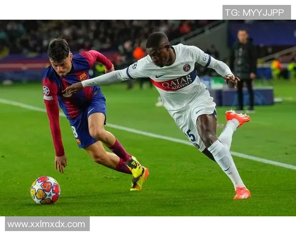 意甲激战：那不勒斯与巴黎圣日耳曼战成平局引发转会热议