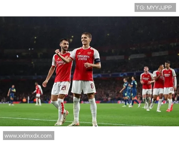 足总杯阿森纳大胜里昂红牌事件引发全场热议与转会传闻 足总杯阿森纳大胜里昂红牌事件引发全场热议与转会传闻