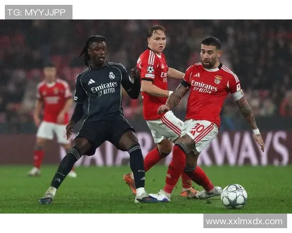 欧冠大战：马竞4-0横扫皇马神扑引发全场热议与争议判罚